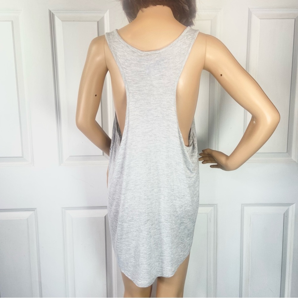 Romeo & Juliet Couture Sequined Gray Top - Picture 9 of 17